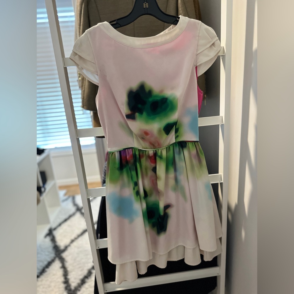 Jessica Simpson dress size 4
